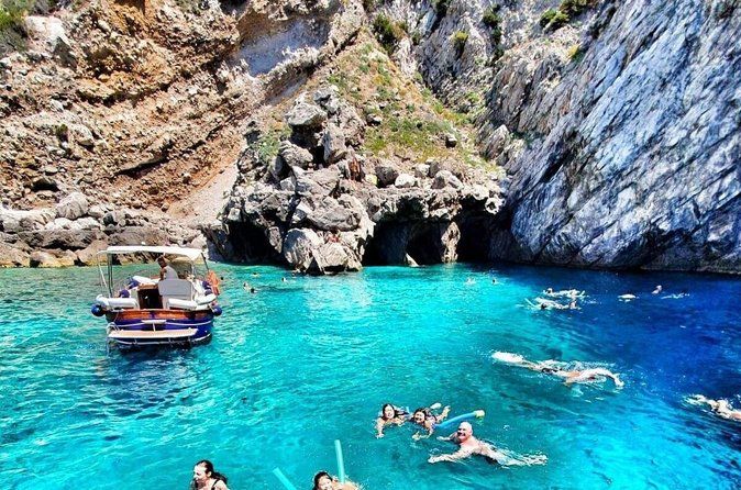 Full Day Private Boat Tour to Capri from Amalfi