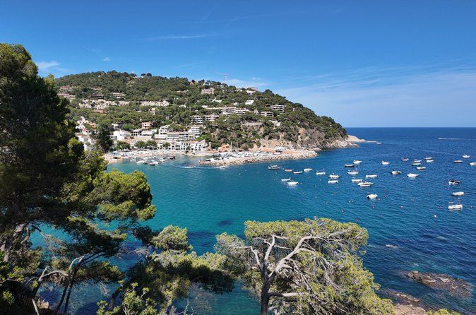 Private Dali Museum and Costa Brava Tour from Barcelona
