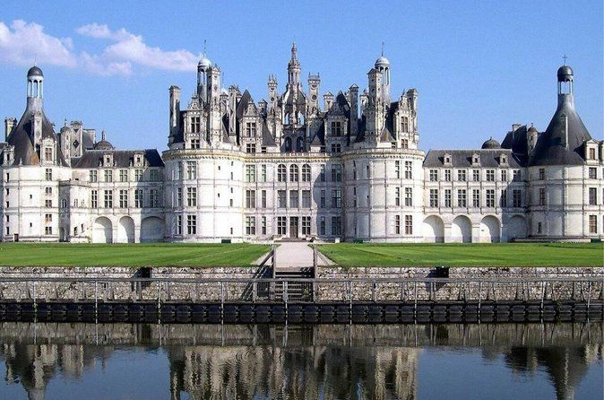 Loire Valley Three Castles Private Tour from Paris with Champagne
