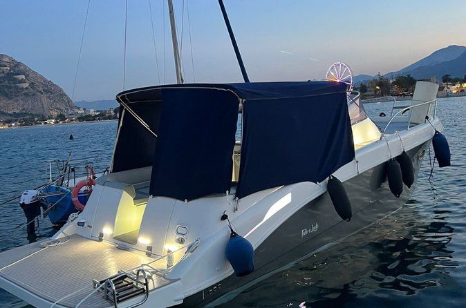 Palermo : Luxury Boat Tour with Snacks and Snorkeling