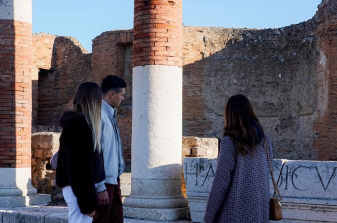 Pompeii Skip-the-Line Entrance & Guided Tour with an Archeologist