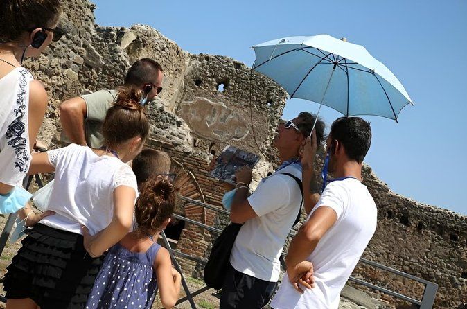 Pompeii: 2H Family friendly Tour with an Archeologist Guide