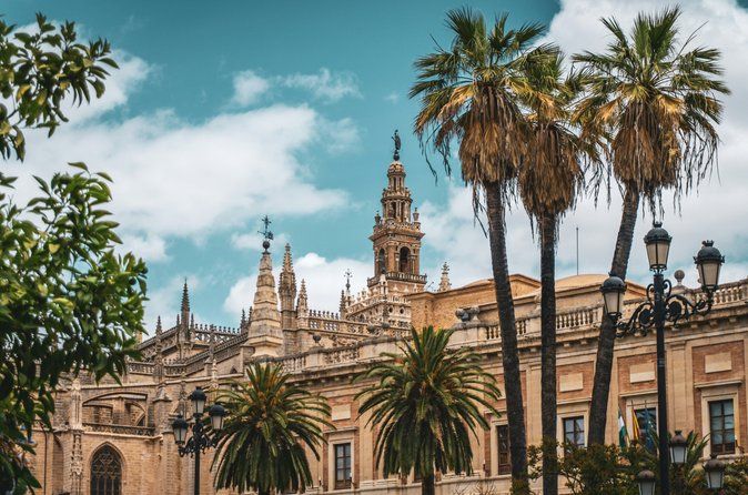 Seville Cathedral & Giralda: Guided Tour with Fast-Track Tickets