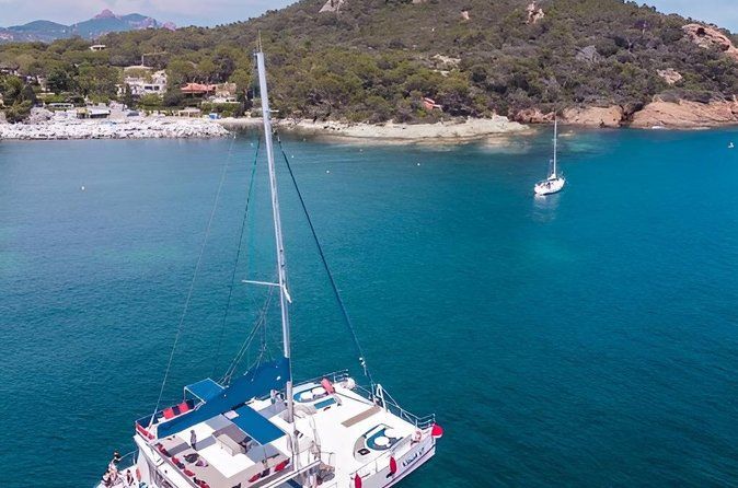 Catamaran Portitxol Island with food and bath from Denia Boramar