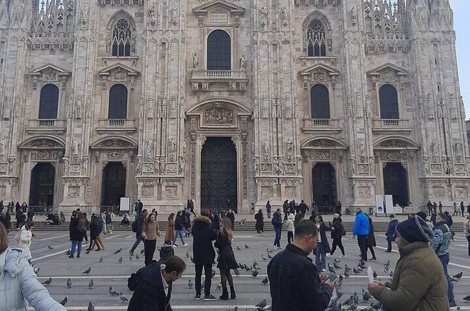 Milan Highlights Private Walking Tour