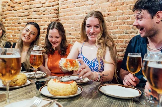 Madrid: Small-Group Food Tour with Local Tapas & Spanish Wine