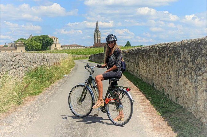 Bordeaux Wine Trails: Saint Emilion Full Day Wine and Bike Tour