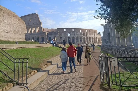 Tickets & Guide of Colosseum, Roman Forum and Palatine Hill