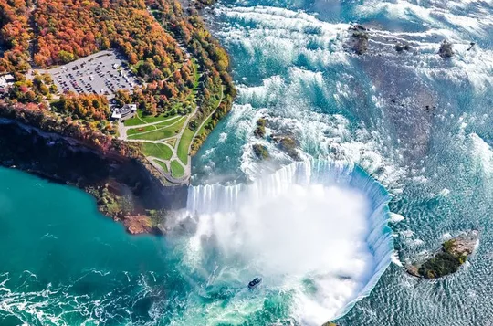 Private Niagara Falls Tour in a Luxury SUV