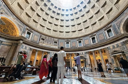 Pantheon: Semi-private Guided Tour with Entry Ticket
