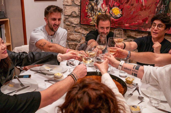 Barcelona El Born Gourmet Tapas & Wine Tour & Optional Picasso