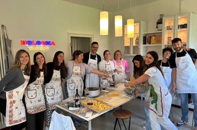 3 Pasta, Ragu',Tiramisu and Unlimited wine tasting