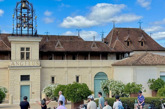 "Explore Saint-Émilion on e-Bikes: Small Group, half-Day Tour"