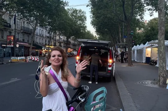 Private electric bike across the wonders of Paris