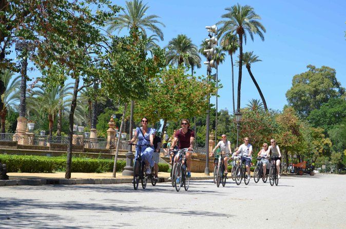 3-hour Guided Bike Tour along the Highlights of Seville