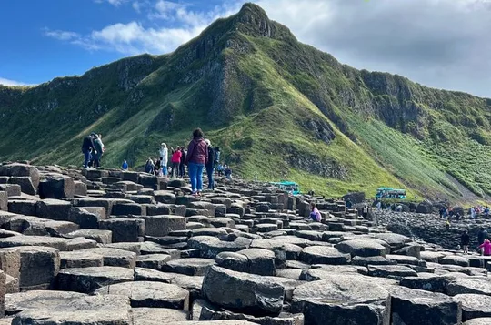 Scenic Giants Causeway tours