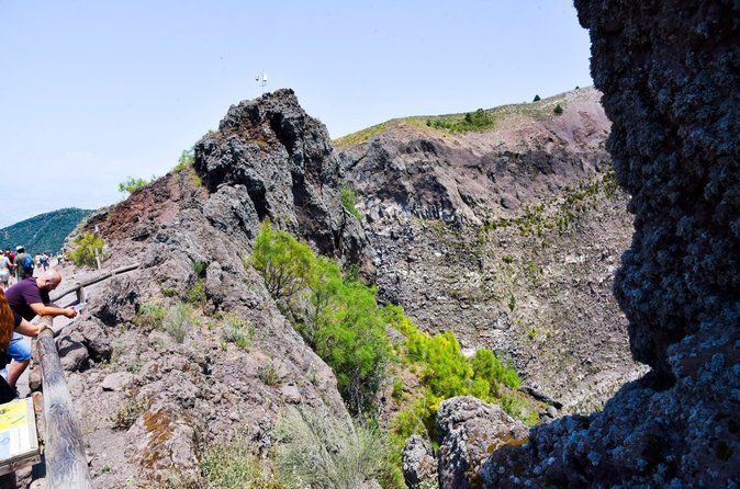 From Naples: Vesuvius, Vineyard & Wine Tasting with Lunch