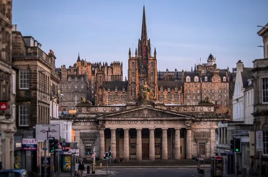 Edinburgh Full Day Tour with Edinburgh Castle - Small Group