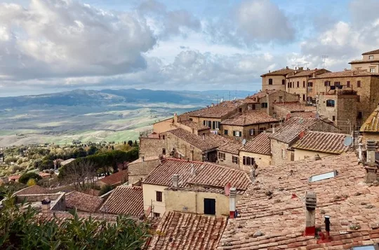 Private Tour of Volterra and San Gimignano from the Port of Livorno