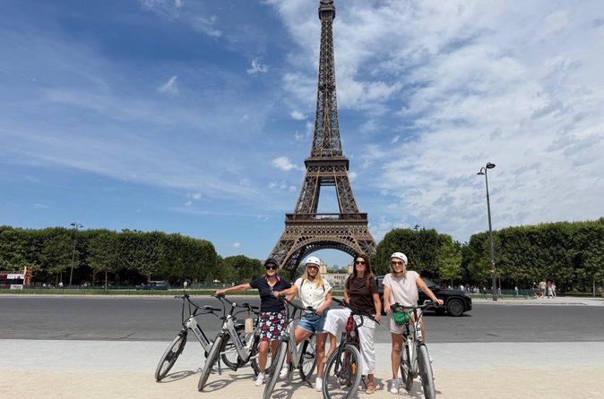 Paris: Small Group Highlights E-Bike Guided Tour