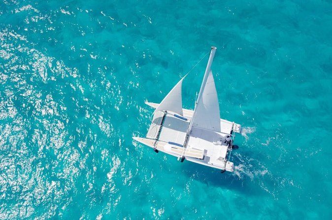 Isla Mujeres Your Way – Private Catamaran, Snorkel & Open Bar