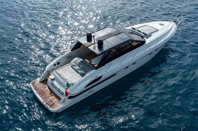 Appreciate the Amalfi coast on a luxury yacht!