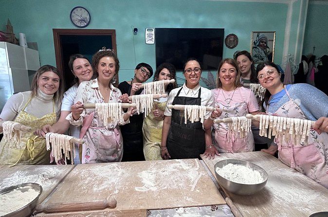Traditional cooking class with tortellini, gnocchi, tagliatelle