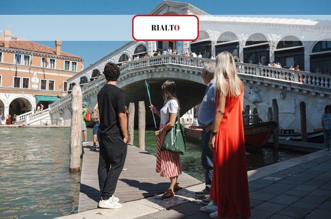 City Center Walking Tour in Venice & Gondola Experience
