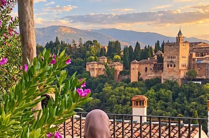 Alhambra Small Group Tour: Secrets of the Alhambra