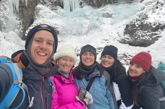 Kleinschalige groepsreis naar de bevroren watervallen van Johnston Canyon