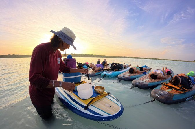 Bacalar-soloppgang: 3 skjulte laguner med kajakk eller SUP + lydhealing
