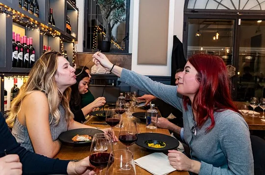 Milan Navigli Food and Drinks Tour with Aperitivo
