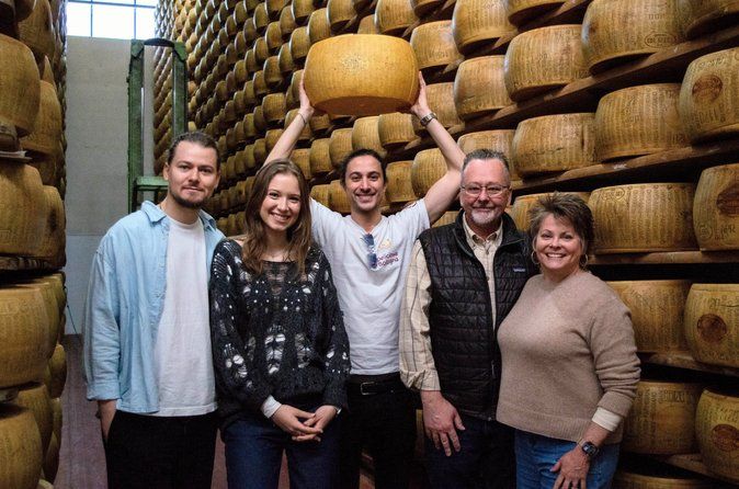 Taste of Tradition: Parmigiano, Wine & Balsamic Tour from Bologna