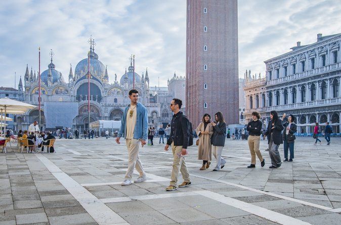 Afternoon Tour: Basilica, Doge’s Palace & Gondola Ride in Venice