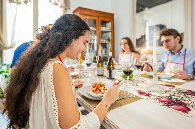 Dining experience at a local's home in Siracusa with show cooking