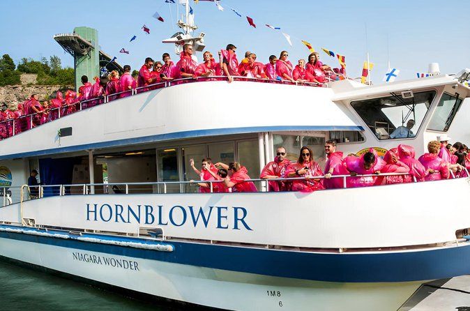 Niagara Falls Canadian Luxury Tour: Boat, Journey, Skylon & Lunch