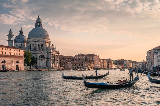Best of Venice Tour: City Highlights & Gondola Ride
