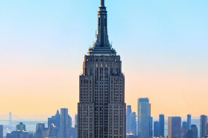 VIP All Access Empire State Building and Manhattan Walking Tour
