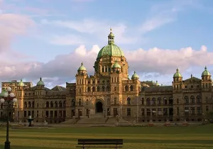 Victoria BC Ferry Mile Zero 1 Day City Tour from Vancouver