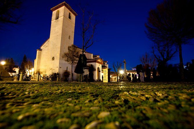 Granada: Alhambra, Albaicin and Sacromonte Guided Tour