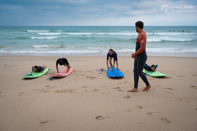 Surf lessons beginners in the Basque Country