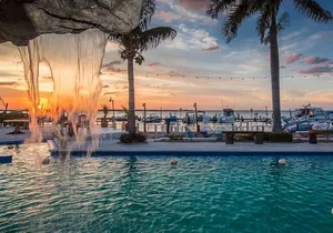 Drive Best Speedboat in Laguna Nichupte Cancún Jungle Tour