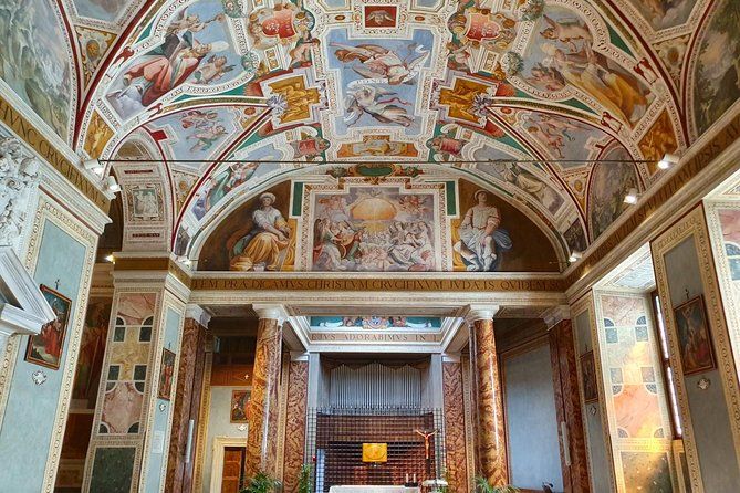 Rome: Between Holy Doors Small Group Walking Tour