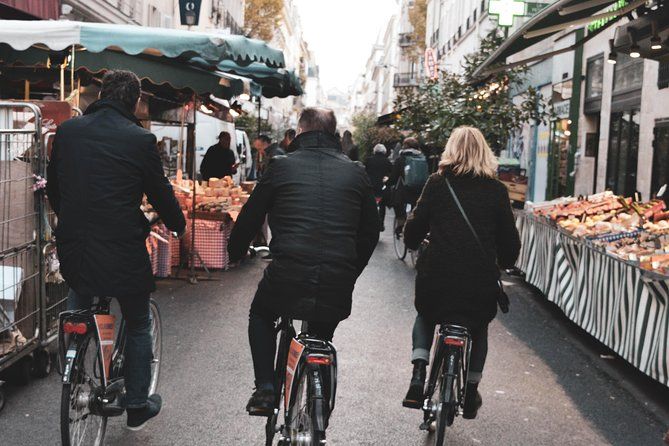 Paris: Secrets Tour on a Dutch Bike