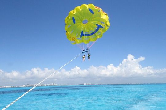 Cancun Seaside Parasailing and Jet Sky Combo