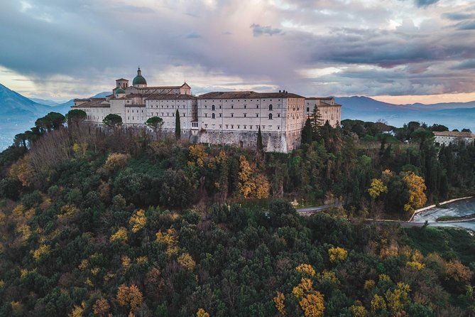 Visit of the Masseria Albaneta of Montecassino, Rocca Janula and Carro Polacco.