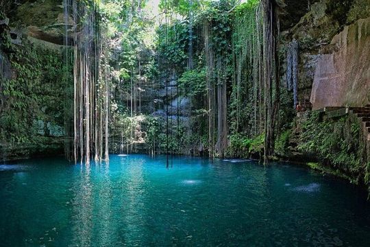 Chichén Itzá Guided Tour with Ikil & Hubiku Cenotes + Buffet