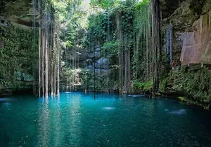 Chichén Itzá Guided Tour with Ikil & Hubiku Cenotes + Buffet