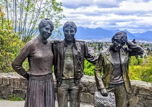 Vancouver City Private Tour with Taste of India