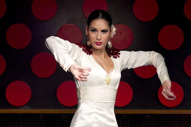 Private Tapas Walking Tour in Barcelona Old Town and Flamenco Show